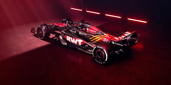 Carro de F1 temático de Deadpool & Wolverine