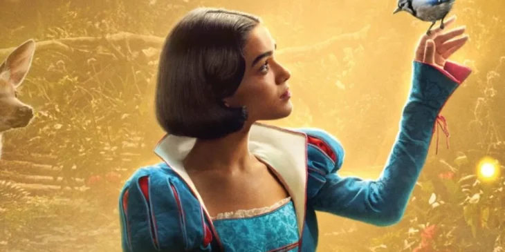Rachel Zegler caracterizada como a Branca de Neve