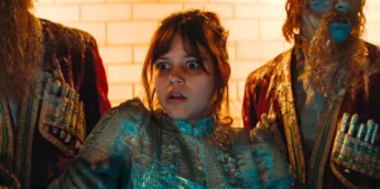 Jenna Ortega no filme Beetlejuice Beetlejuice