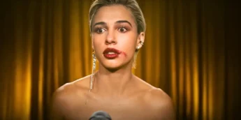 Naomi Scott como personagem de Sorria 2