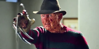 Robert Englund é Freddy Krueger em A Hora do Pesadelo