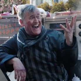 Bruce Campbell em Doutor Estranho no Multiverso da Loucura