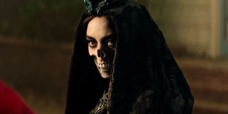 Aubrey Plaza como Morte em Agatha Desde Sempre