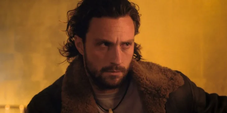 Aaron taylor-Johnson como Kraven, o Caçador