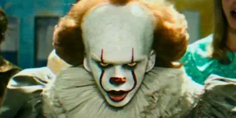 Bill Skarsgard como Pennywise em IT