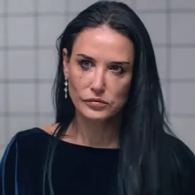 A Substância com Demi Moore
