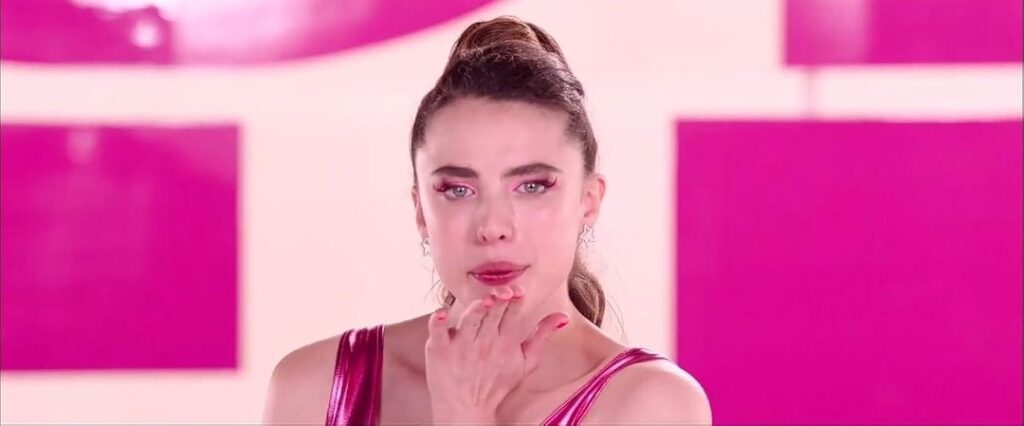 Margaret Qualley em A Substância