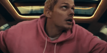 Locked, com Skarsgård e Anthony Hopkins, ganha trailer oficial