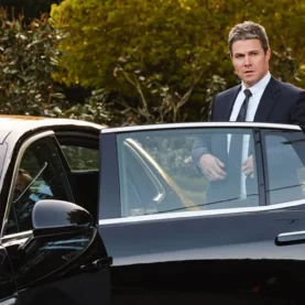 Suits LA com Stephen Amell