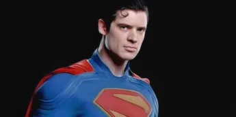 David Corenswet com traje de Superman