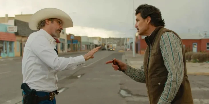 Joaquin Phoenix e Pedro Pascal em Eddington