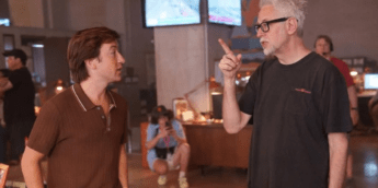 Superman | Imagem inédita de bastidores traz Skyler Gisondo como Jimmy Olsen