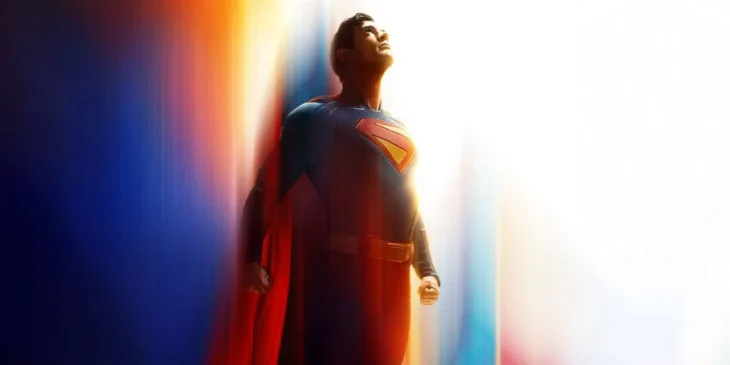 David Corenwset com uniforme de Superman