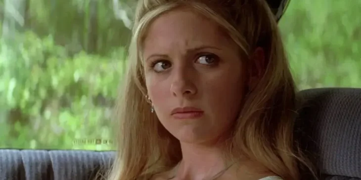 Sarah Michelle Gellar em Eu Sei O Que Vocês Fizeram No Verão Passado (1997)