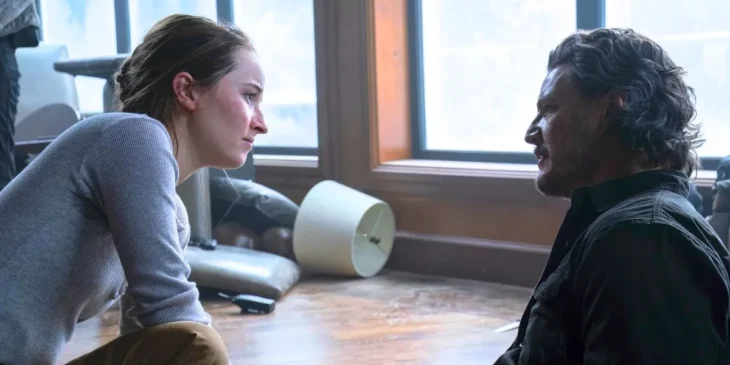 Pedro Pascal e Kaitlyn Dever em The Last of US
