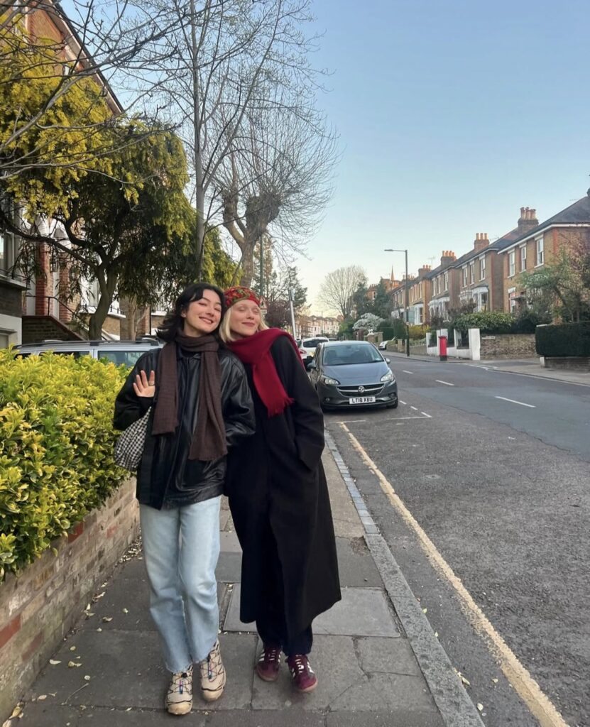 Natasha Liu Bordizzo e Ivanna Sakhno