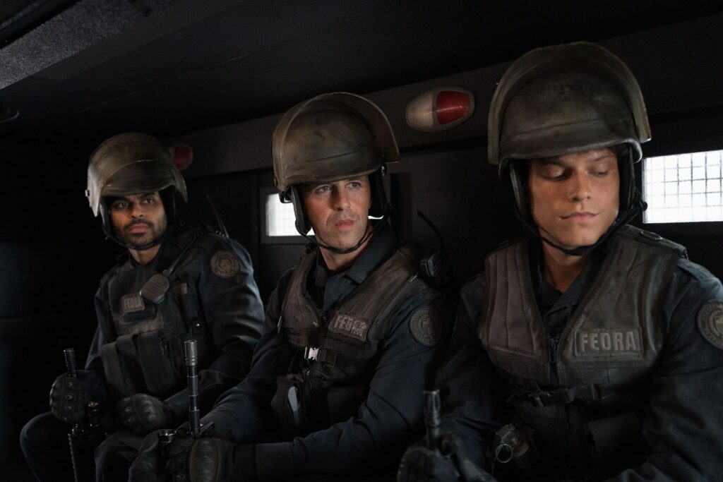 Josh Peck em The Last of Us como agente da FEDRA