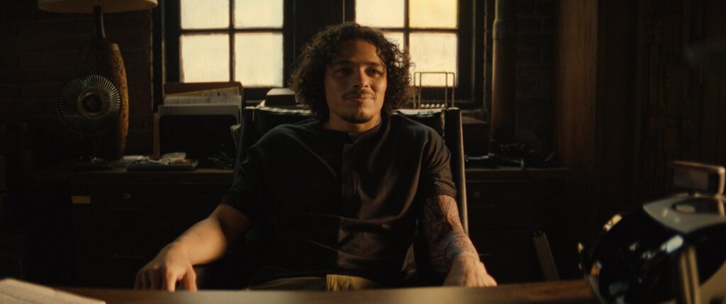 Anthony Ramos em Coração de Ferro