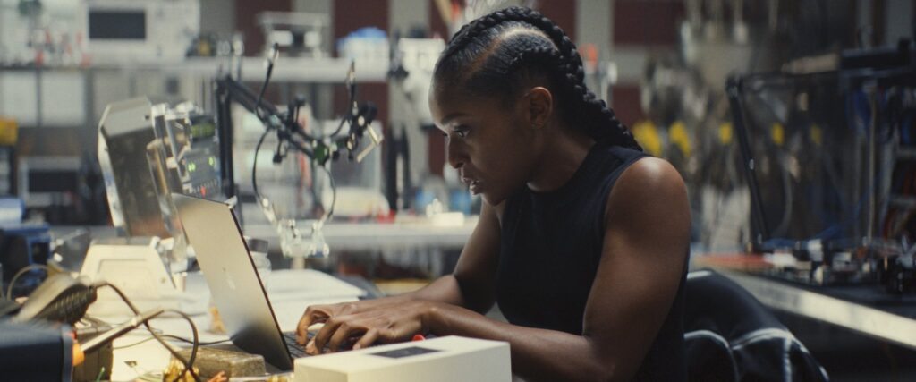 Dominique Thorne é Riri Williams