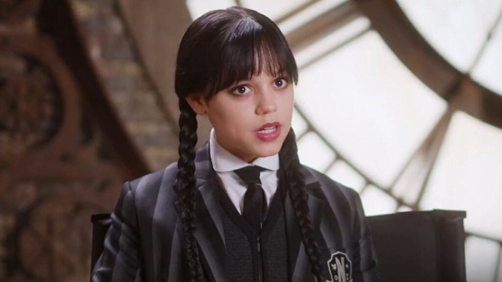 Jenna Ortega em vídeo de bastidores da 2ª temporada de Wandinha