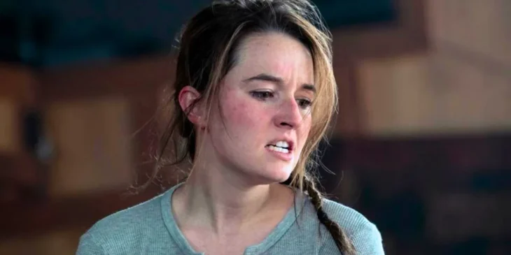 Caitlyn Dever como Abby na série The Last of Us