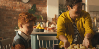 Harry Potter: Conheça o único trabalho de Alastair Stout, o novo Ron Weasley 