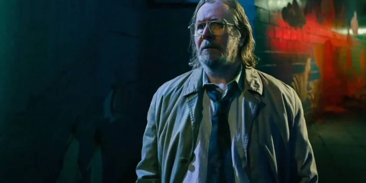 O ator Gary Oldman em Slow Horses