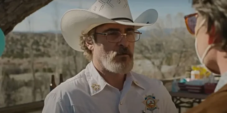 Joaquin Phoenix e Pedro Pascal em Eddington