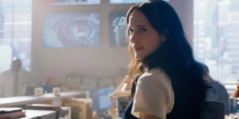Rachel Brosnahan como Lois Lane em Superman