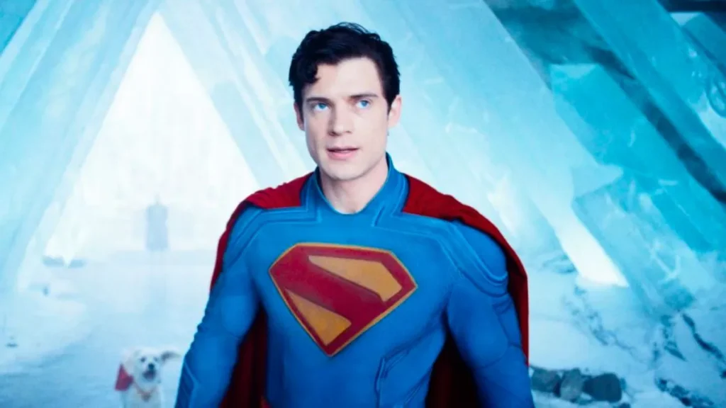 David Corenswet com traje do Superman na Fortaleza da Solidão