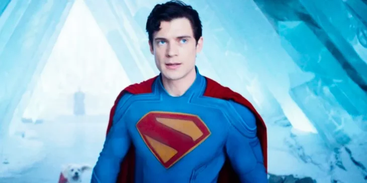David Corenswet com traje do Superman na Fortaleza da Solidão