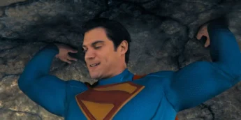 David Corenswet segurando Kaiju em Superman