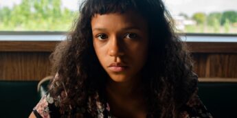 Taylor Russell em Thomas Crown