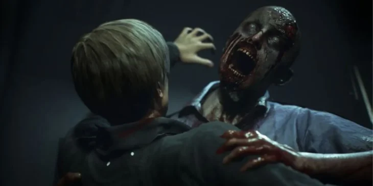 Leon lutando contra zumbi em Resident Evil