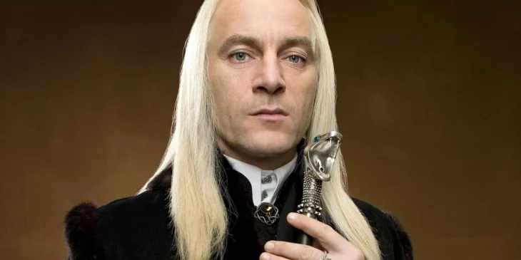Jason Isaacs como Lucius Malfoy em Harry Potter