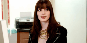 Anne Hathaway confronta paparazzi no set de O Diabo Veste Prada 2; Veja o vídeo