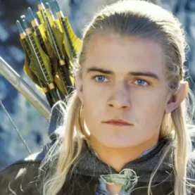 Orlando Bloom é Legolas em O Senhor dos Anéis