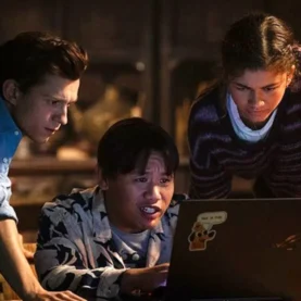 Peter, Ned e MJ em Homem-Aranha Sem Volta Para Casa
