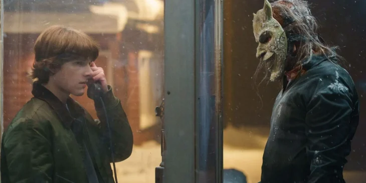 Mason Thames e Ethan Hawke em O Telefone Preto 2
