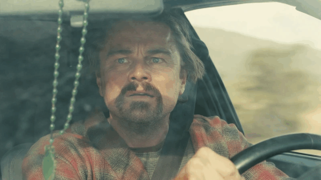 Leonardo DiCaprio apela para que o público assista a Uma Batalha Após a Outra nos cinemas