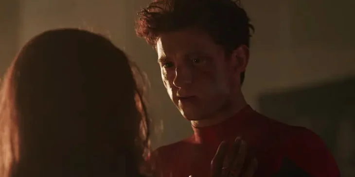 Tom Holland como Homem-Aranha