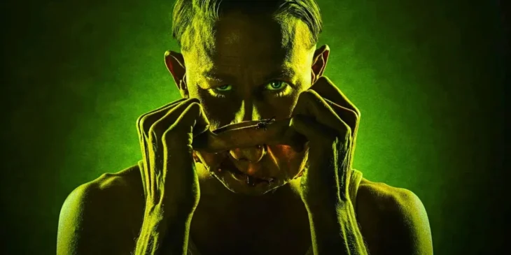 Charlie Hunnam em Monstro A História de Ed Gein