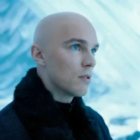 Nicholas Hoult caracterizado como Lex Luthor no reboot de Superman