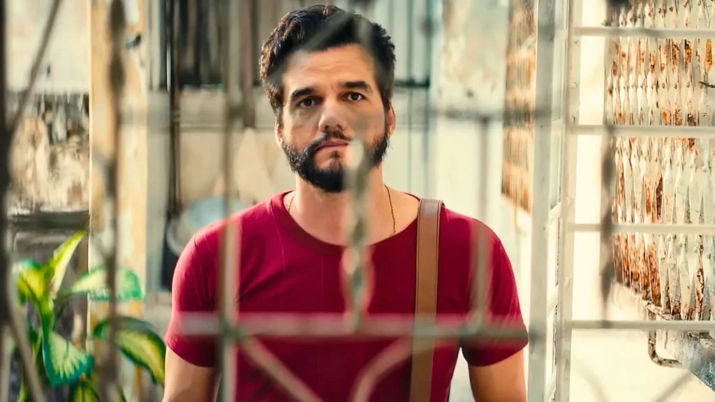 Wagner Moura atuando em O Agente Secreto