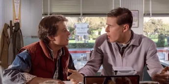 Michael J. Fox e Crispin Glover em De Volta Para o Futuro
