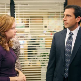 Jenna Fischer e Steve Carell em The Office