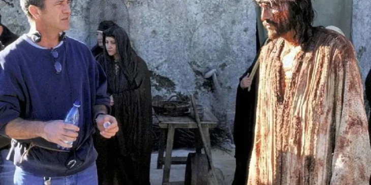 Mel Gibson e Jim Caviezel no set de A Paixão de Cristo