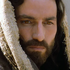 Jim Caviezel em A Paixão de Cristo