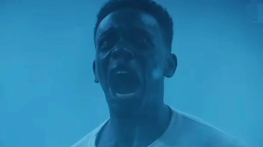 Hallorann aterrorizado na série de IT A Coisa