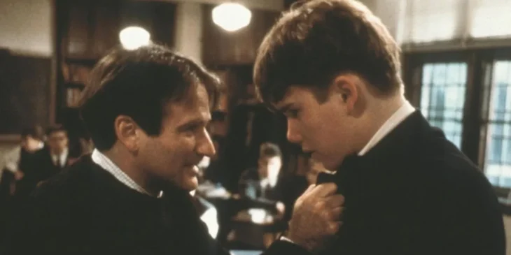 Robin Williams e Ethan Hawke em Sociedade dos Poetas Mortos